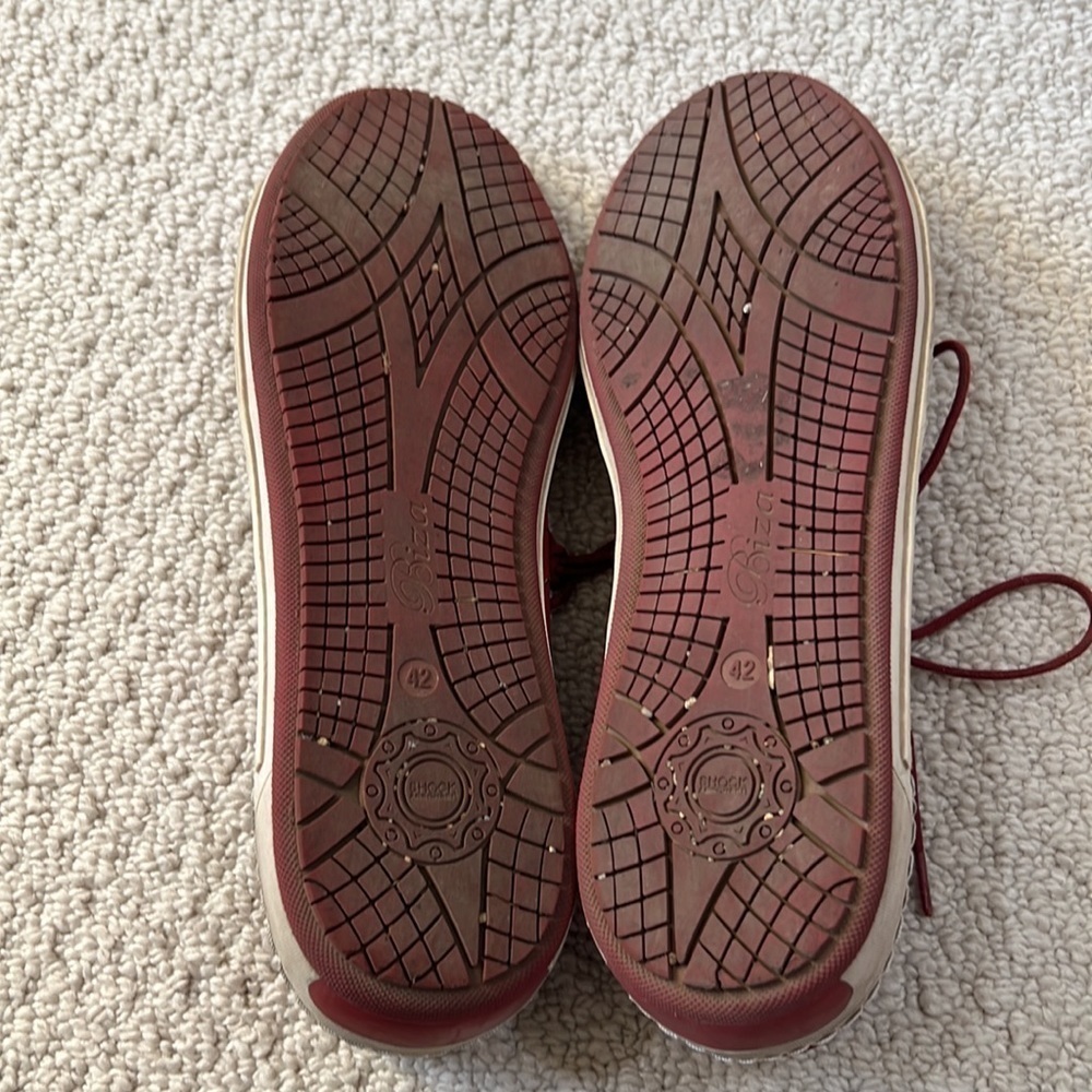 BIZA Shoes Women’s Red Leather Sneakers Size 9.5 - Picture 7 of 8